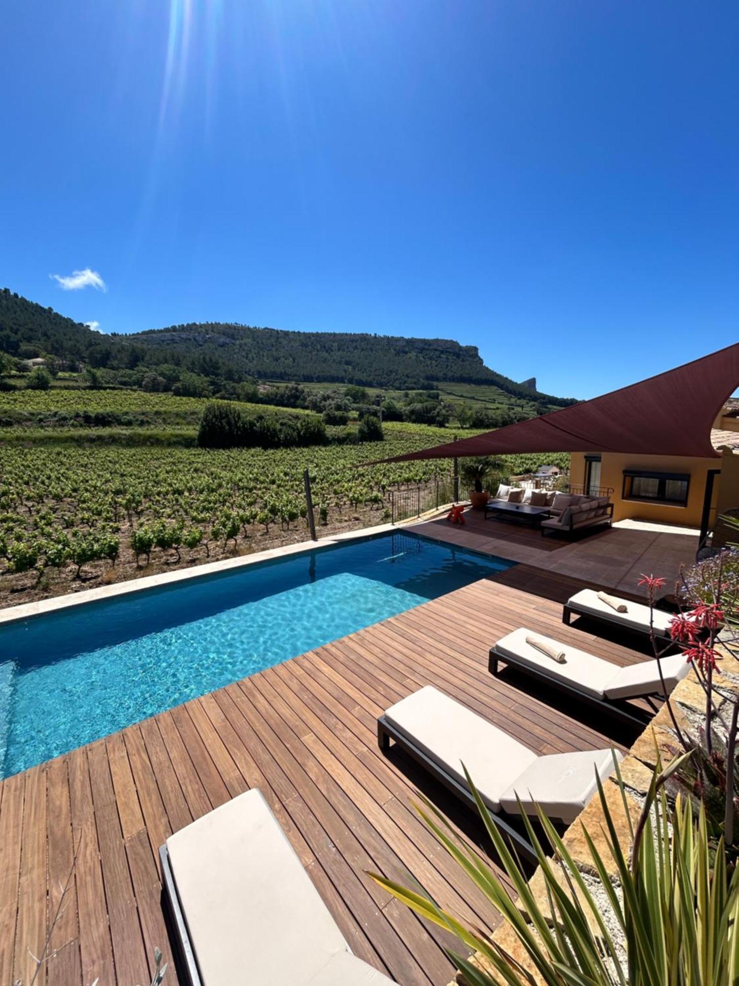 Cote Vignes Bed & Breakfast *
